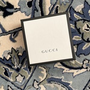 GUCCI GIFT BOX.